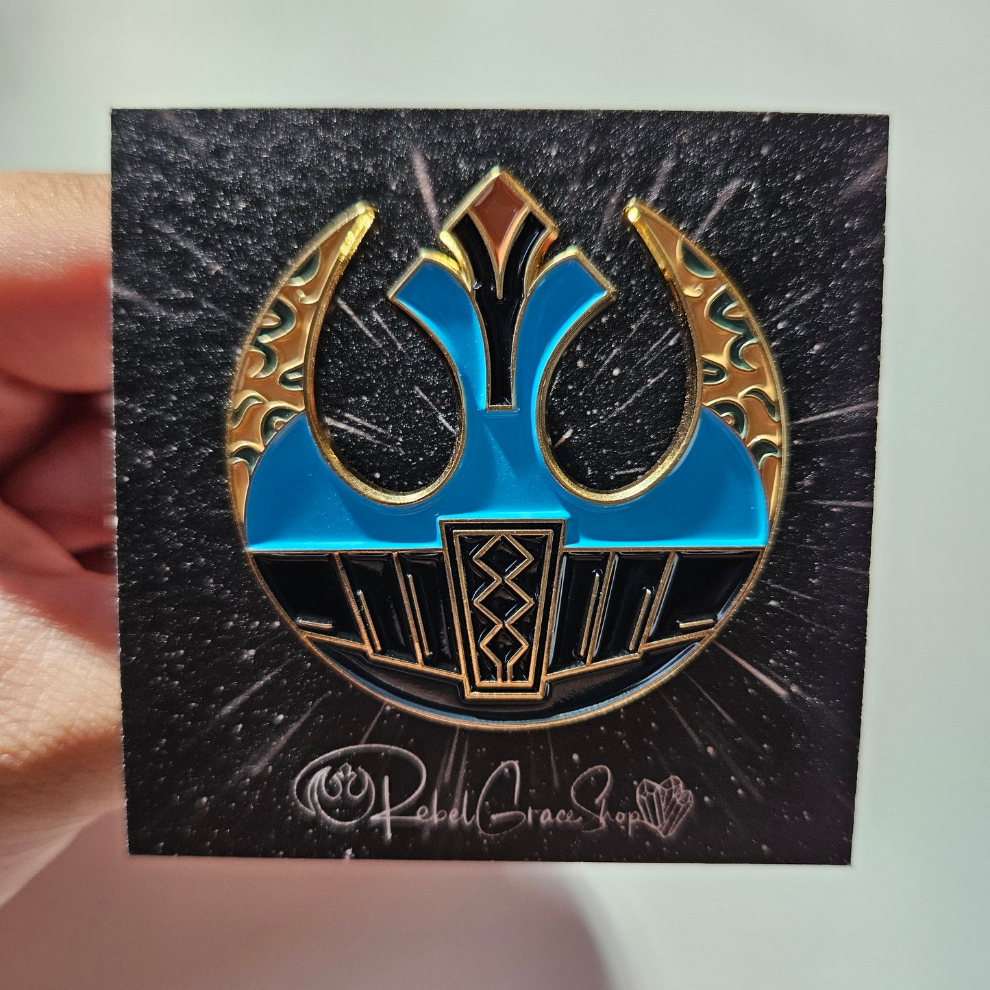 Swindler Rebel pin