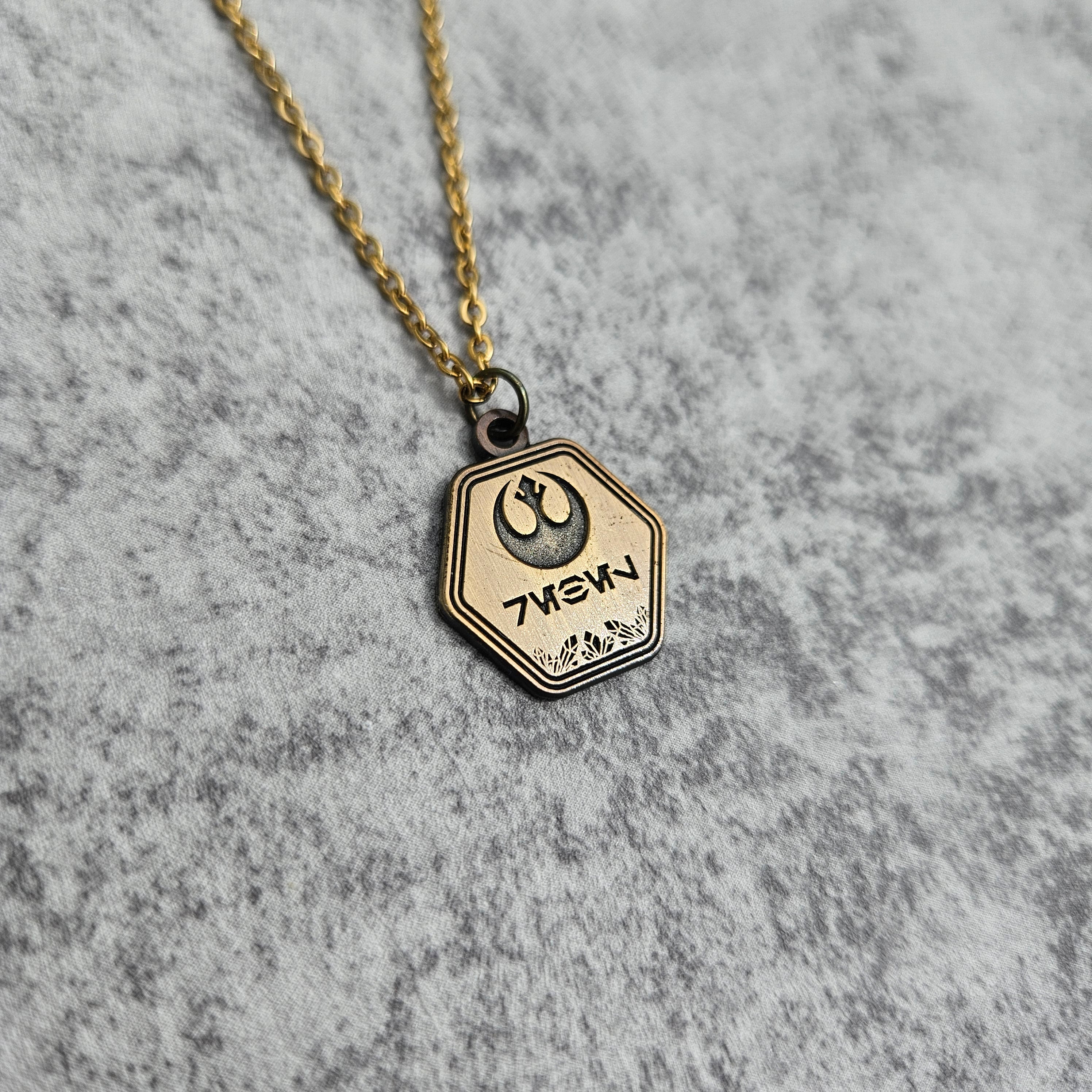 Star Wars Ahsoka Tano Necklace – Expertise Events Store